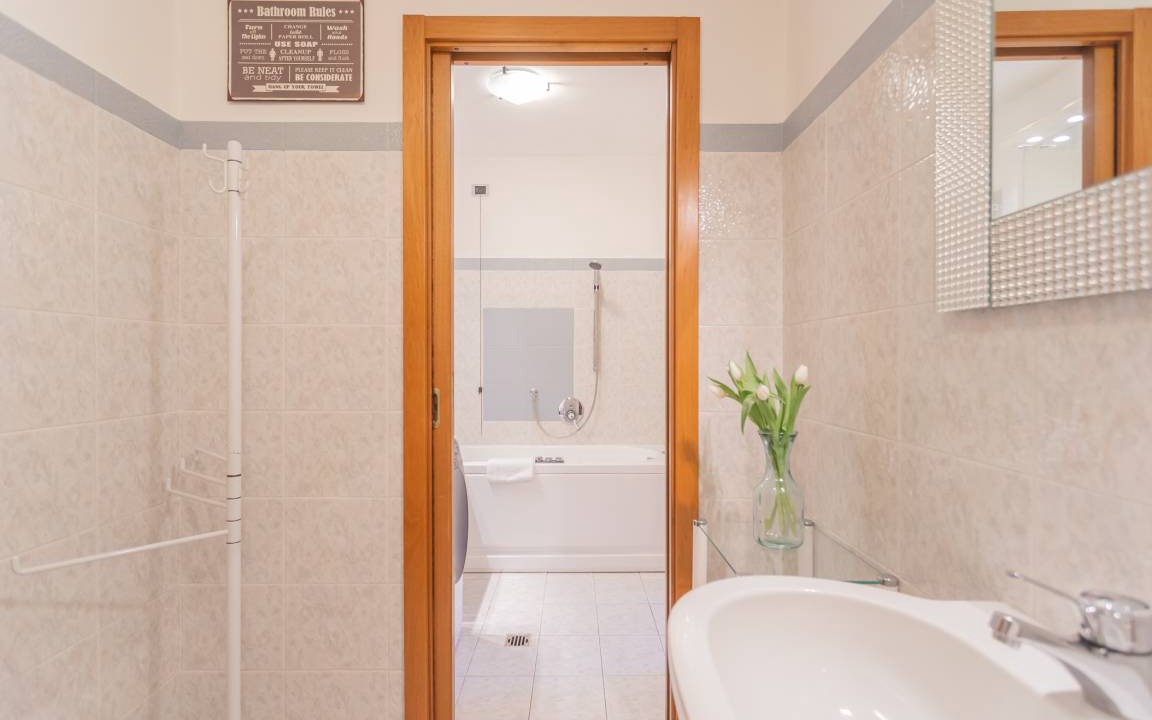 Photo of Bathroom in Como City Centre