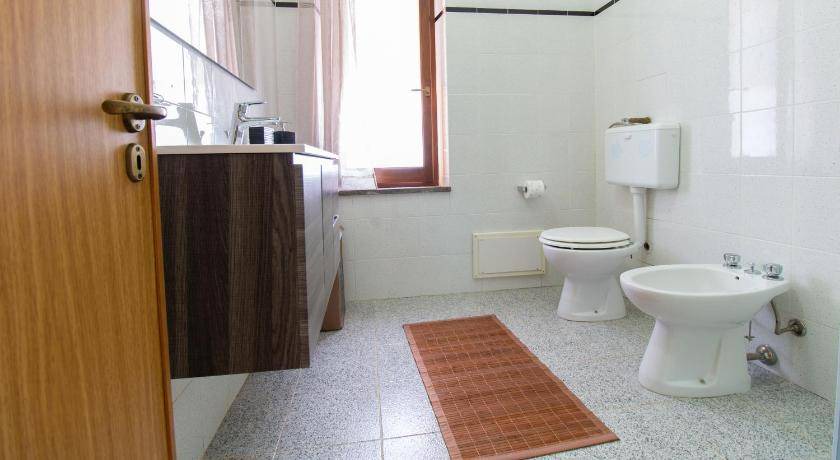 Photo of Bathroom in Funtana Meiga