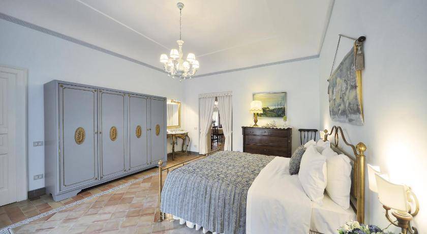 Photo of Bedroom in Castellabate Historic Centre