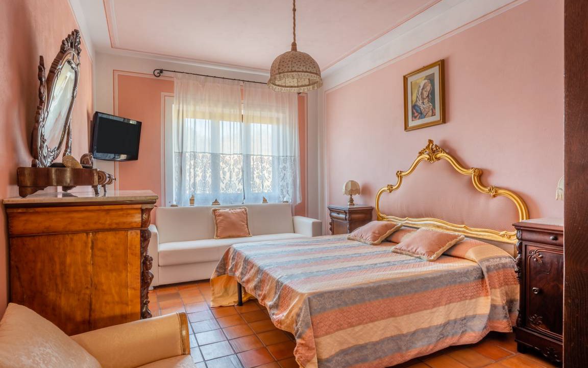 Photo of Bedroom in Molazzana