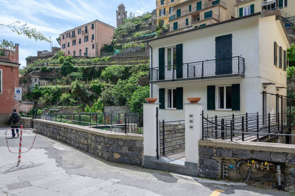 Photo of Others in Vernazza
