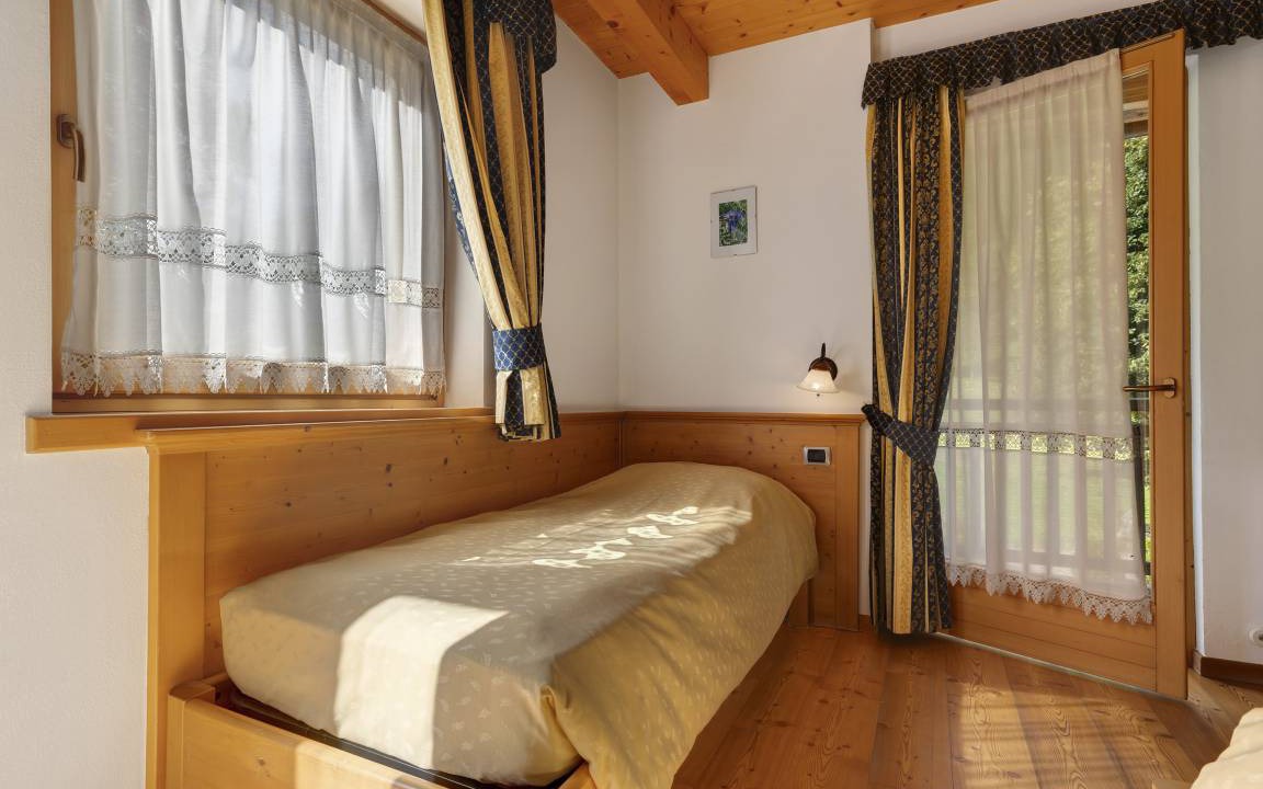 Photo of Bedroom in Caderzone Terme