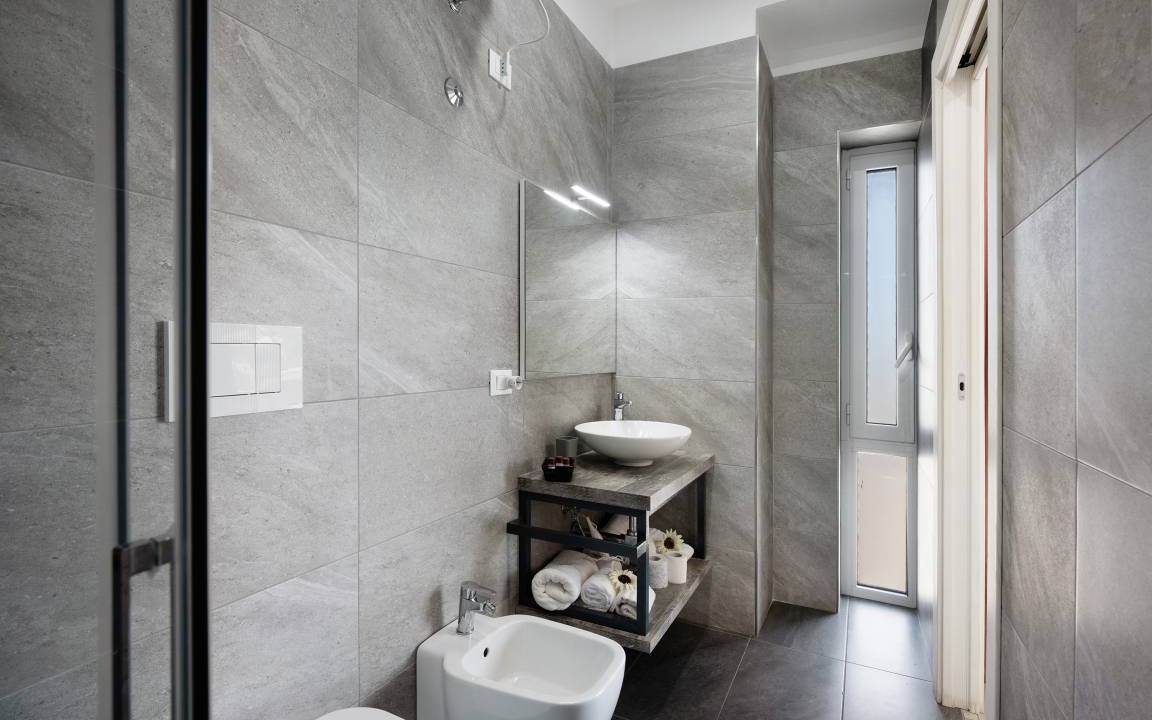 Photo of Bathroom in Naples