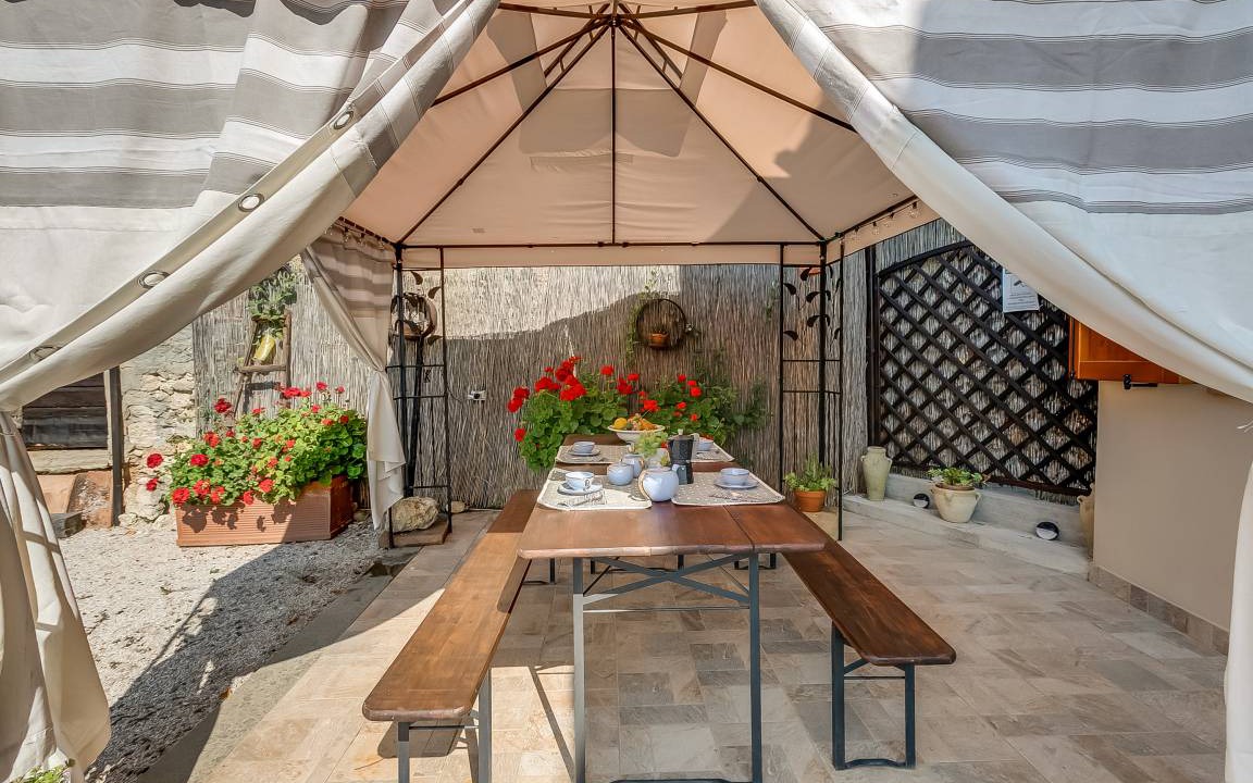 Photo of Patio Balcony in Montieri