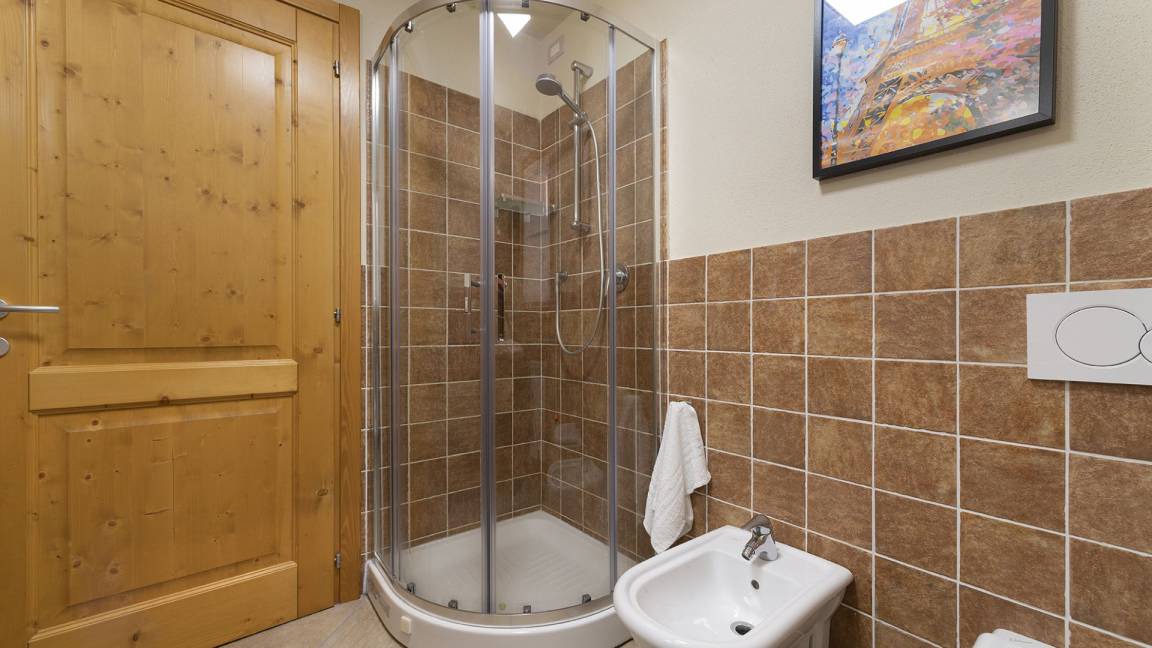Photo of Bathroom in Villa Dalegno