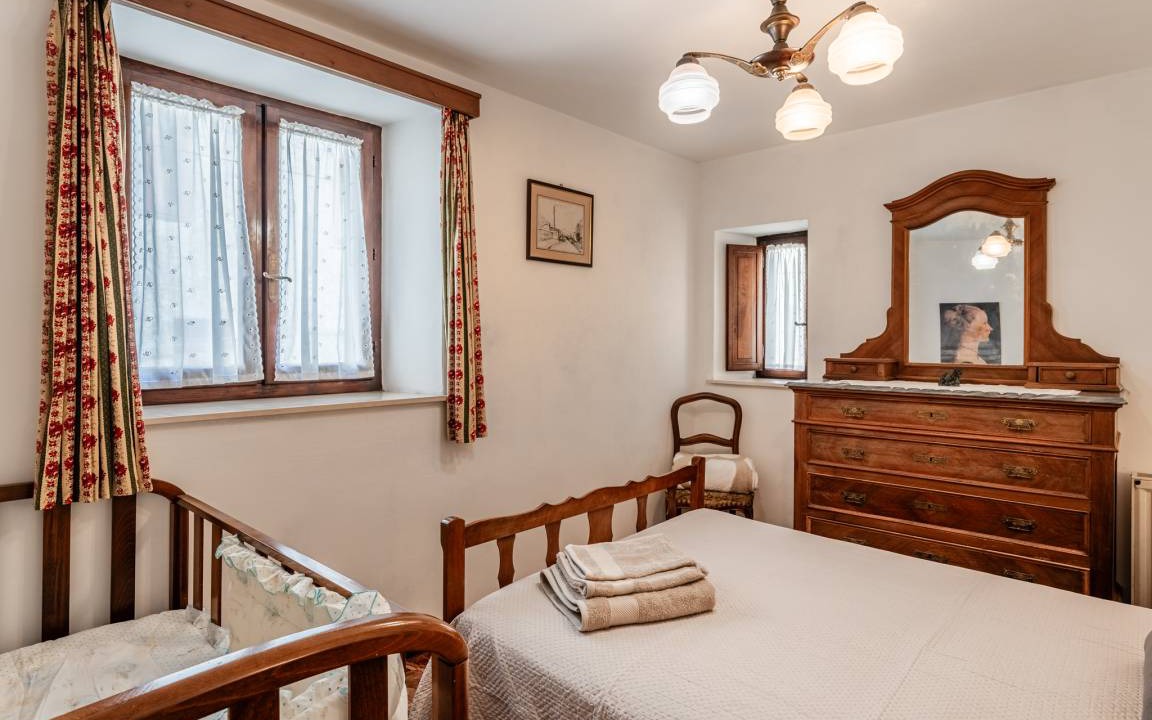 Photo of Bedroom in Montefegatesi