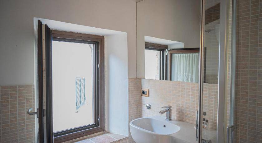 Photo of Bathroom in Prossedi