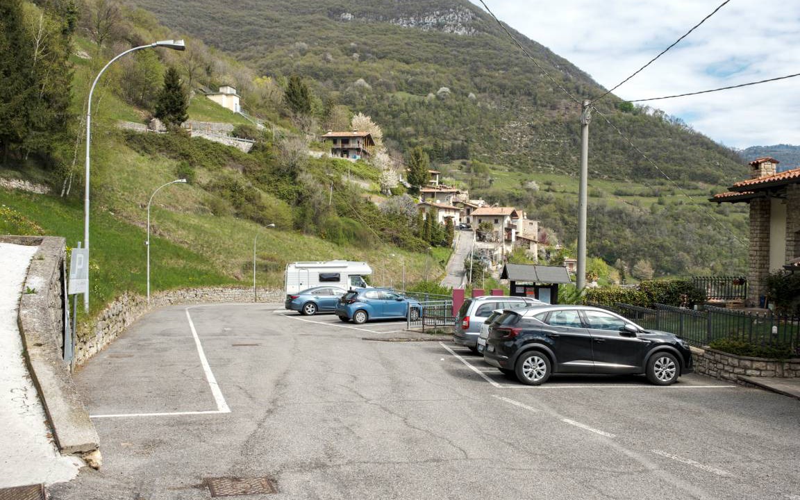 Photo of Others in Adrara San Martino