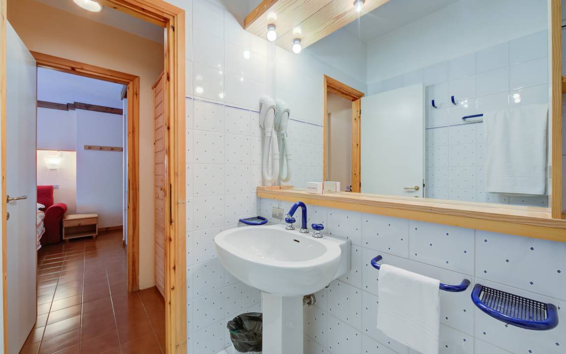 Photo of Bathroom in Grangesises