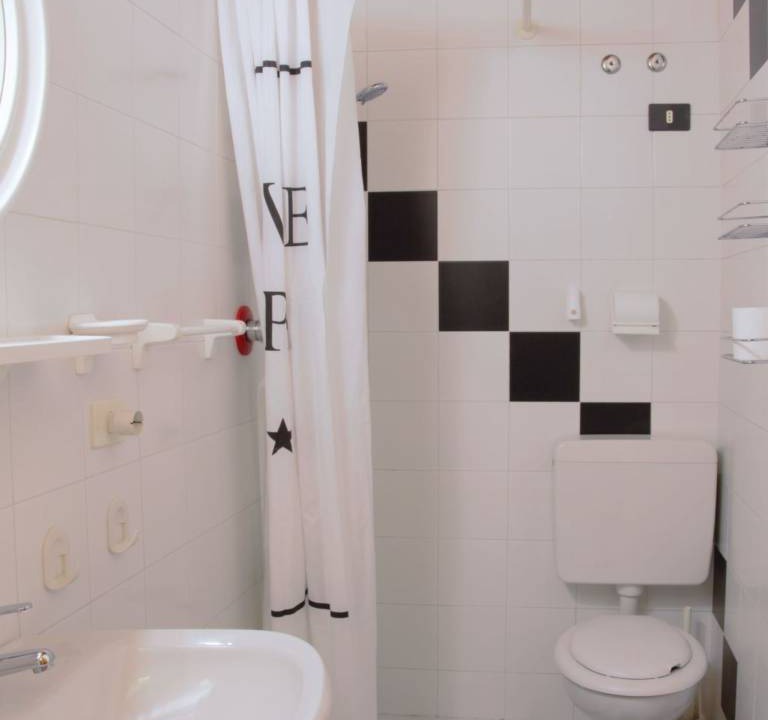 Photo of Bathroom in Garda