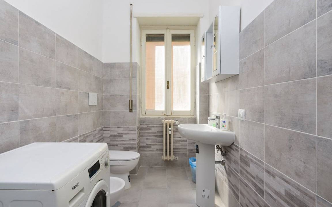 Photo of Bathroom in Universita