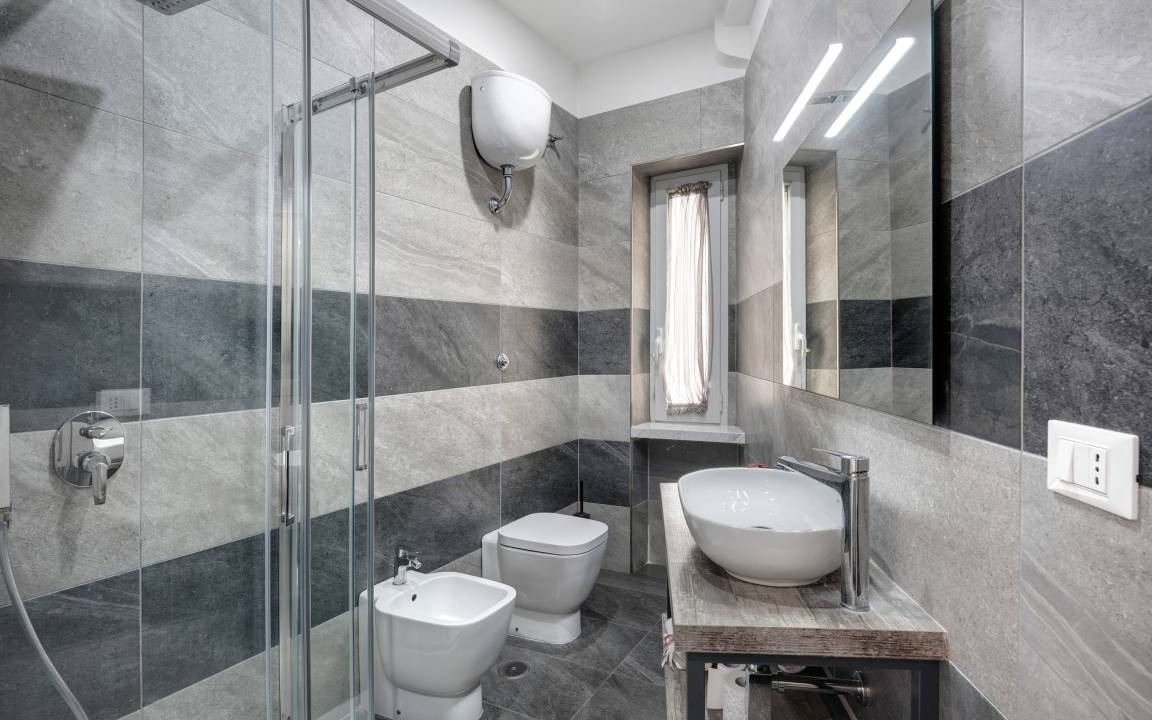 Photo of Bathroom in Naples