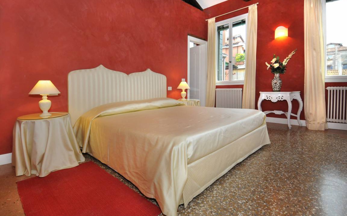 Photo of Bedroom in Dorsoduro