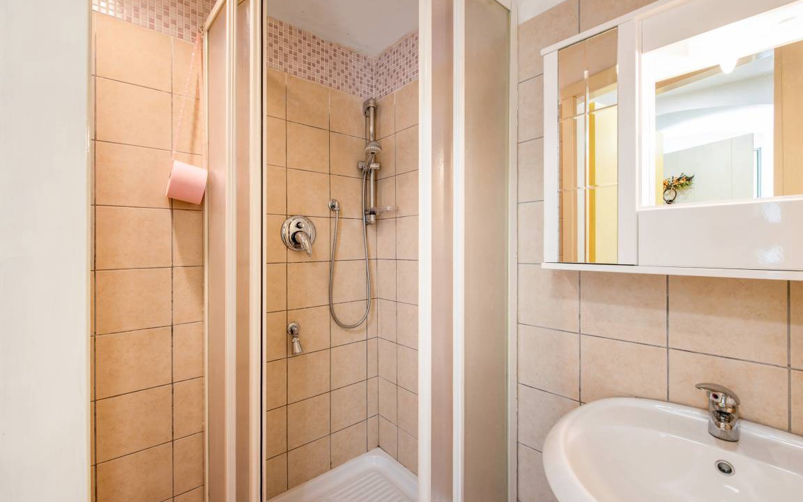 Photo of Bathroom in Semorile