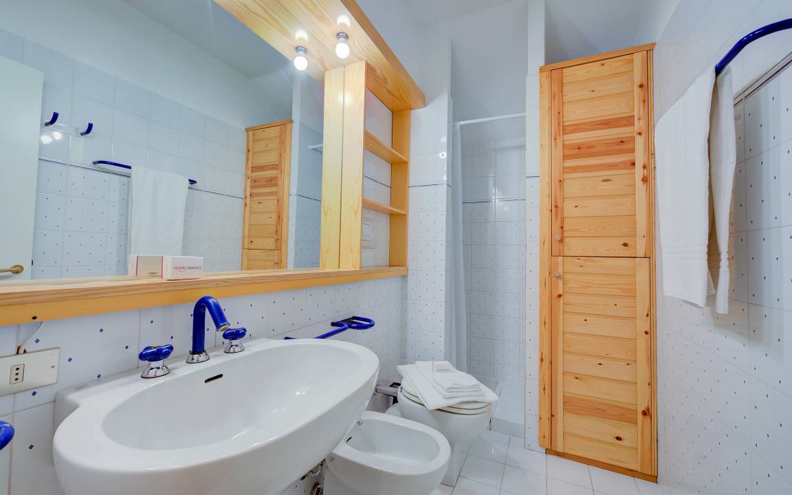 Photo of Bathroom in Grangesises