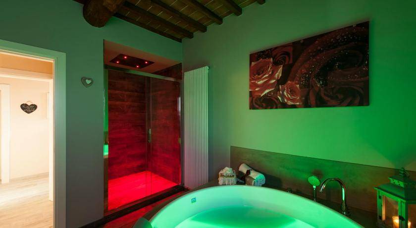 Photo of Bathroom in Osteria delle Noci