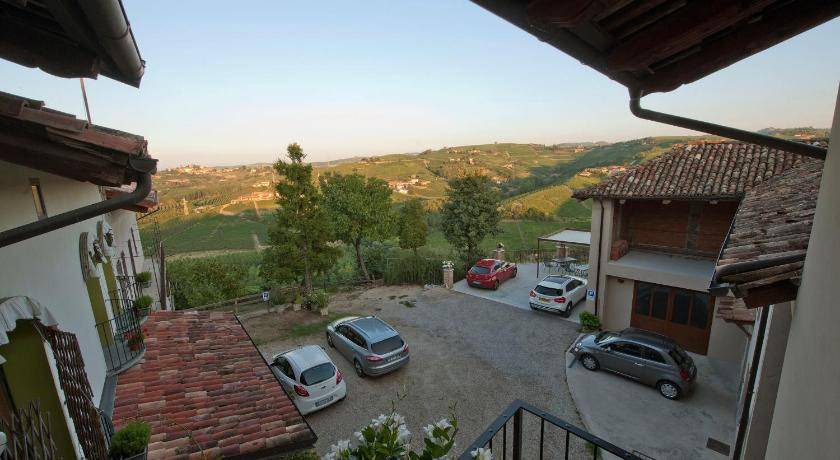 Photo of Others in Barbaresco