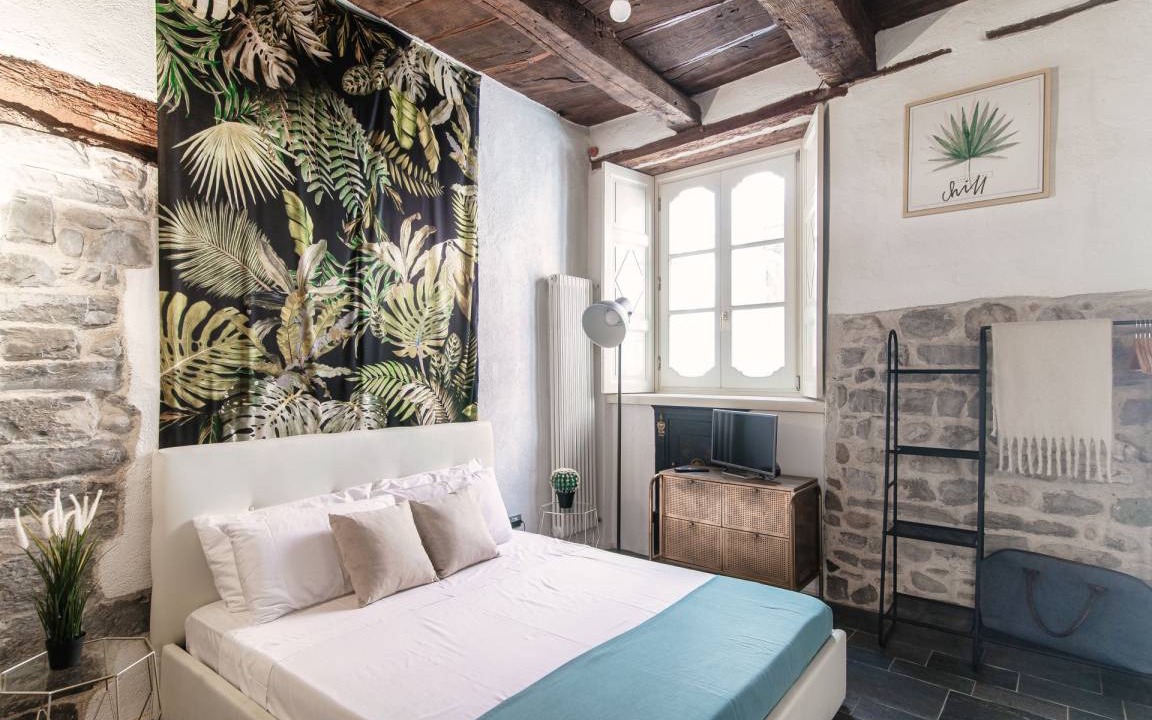 Photo of Bedroom in Como City Centre