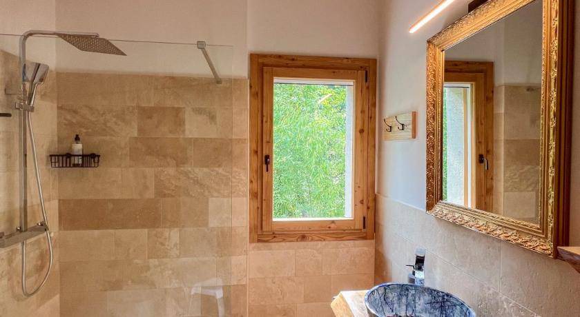 Photo of Bathroom in Miane