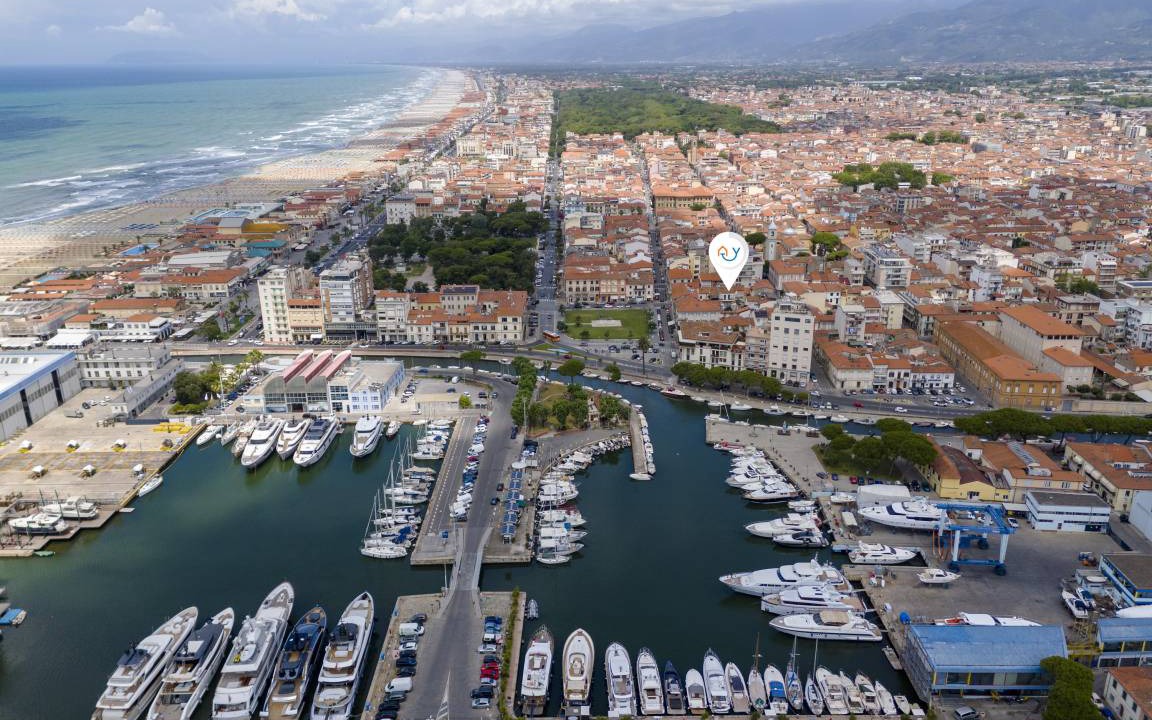 Photo of Others in Viareggio