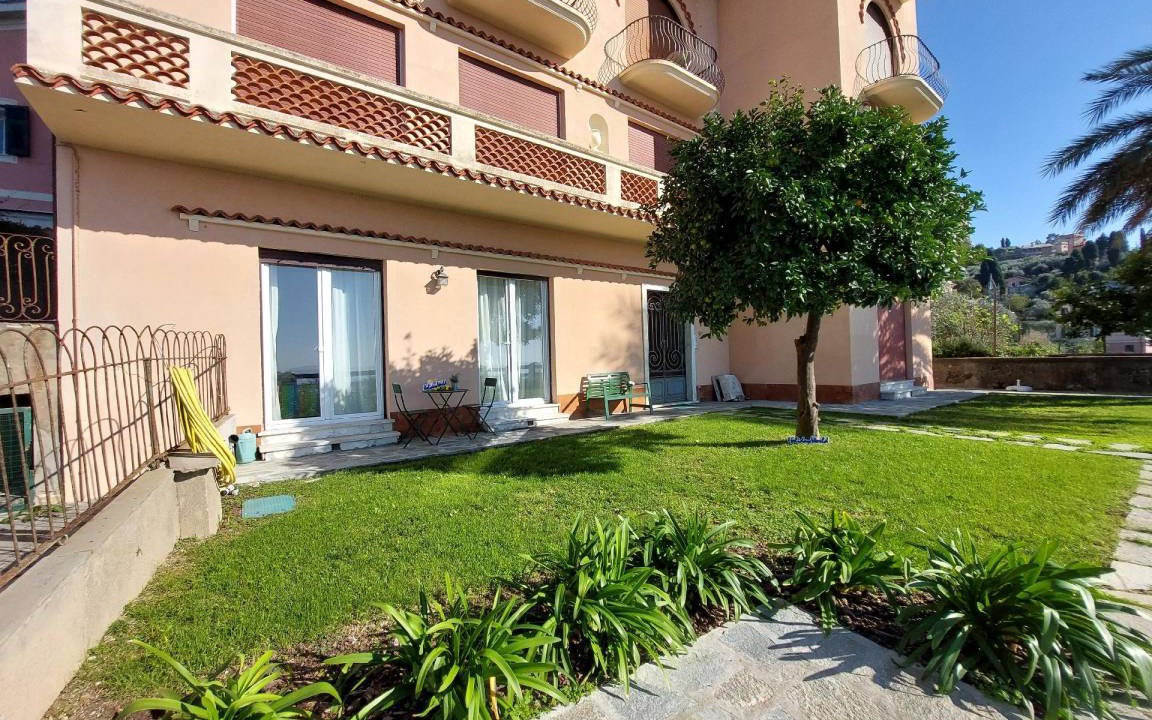 Photo of Others in Recco