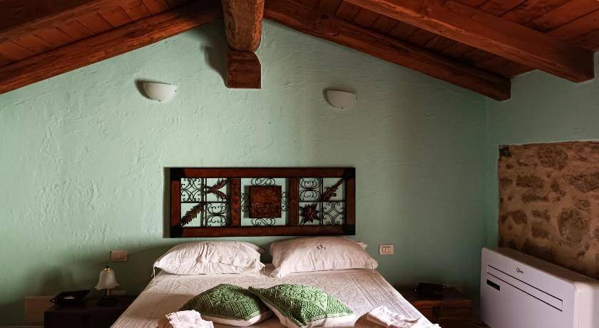 Photo of Bedroom in Orroli
