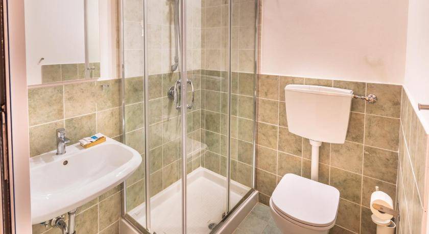 Photo of Bathroom in Palazzolo Acreide Historic Centre