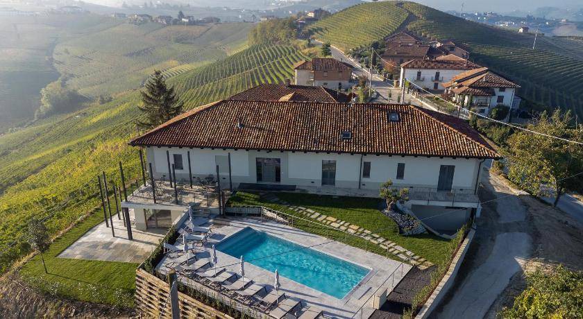 Photo of Others in Barbaresco