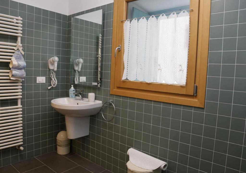 Photo of Bathroom in Raveo