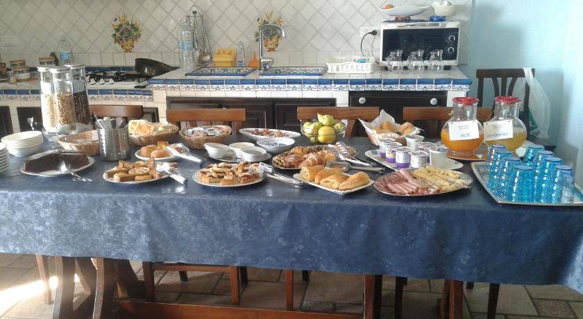 Photo of Kitchen in Nizza di Sicilia