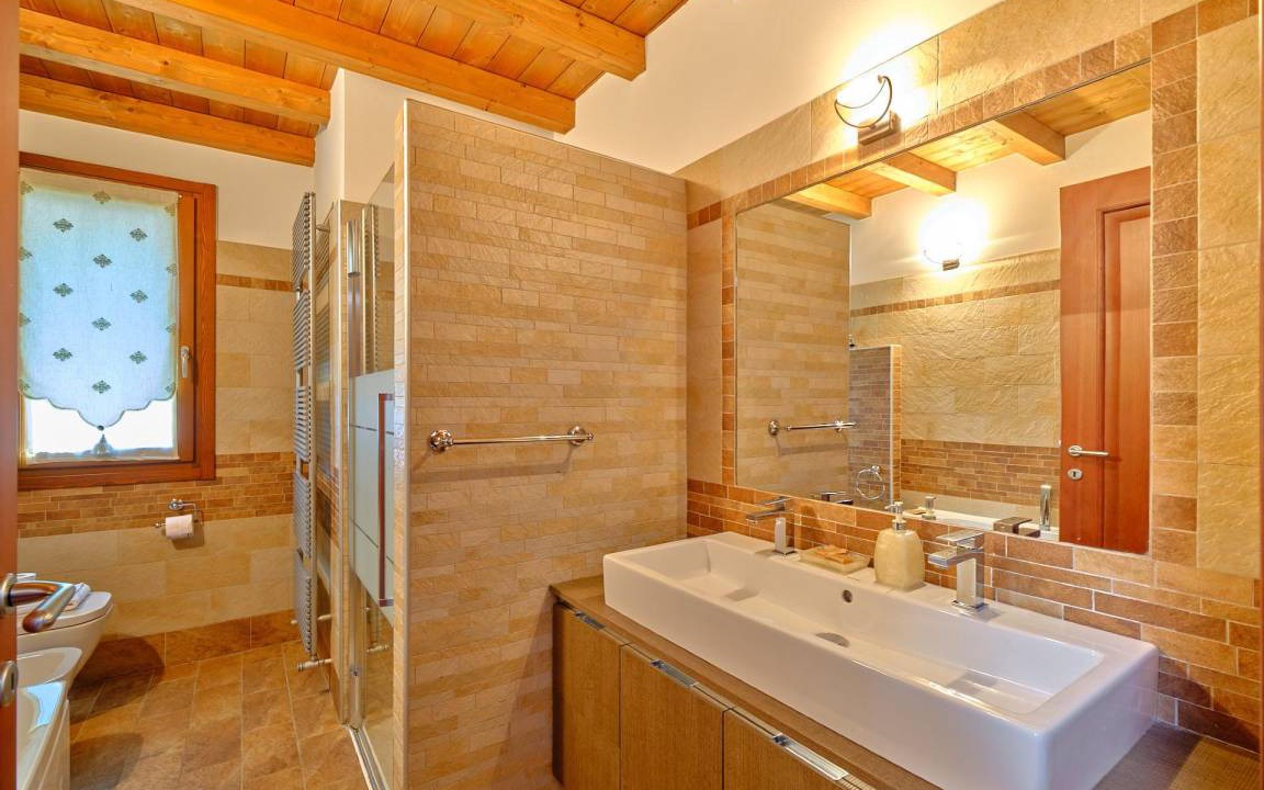 Photo of Bathroom in Salionze