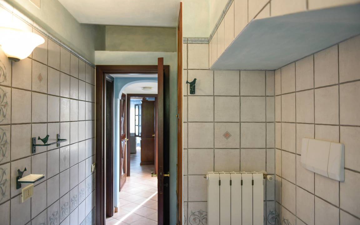 Photo of Bathroom in Nuoro