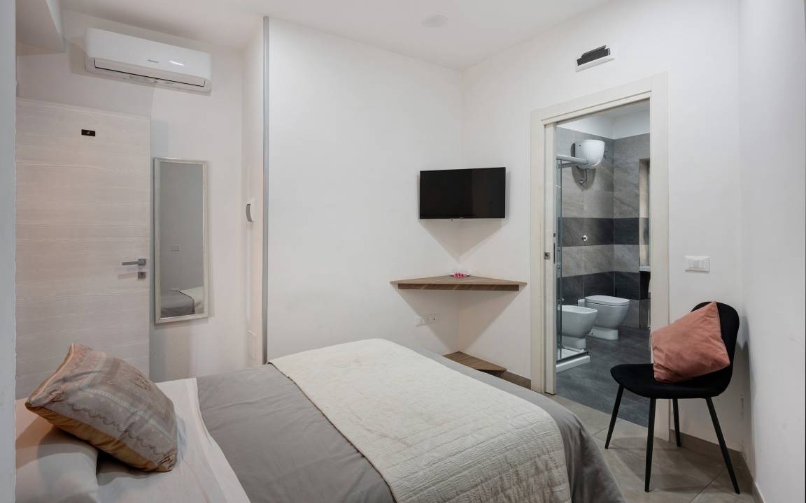 Photo of Bedroom in Naples