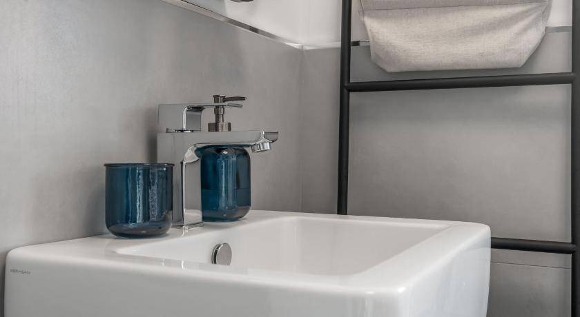 Photo of Bathroom in Zona XXIV Fonte Ostiense