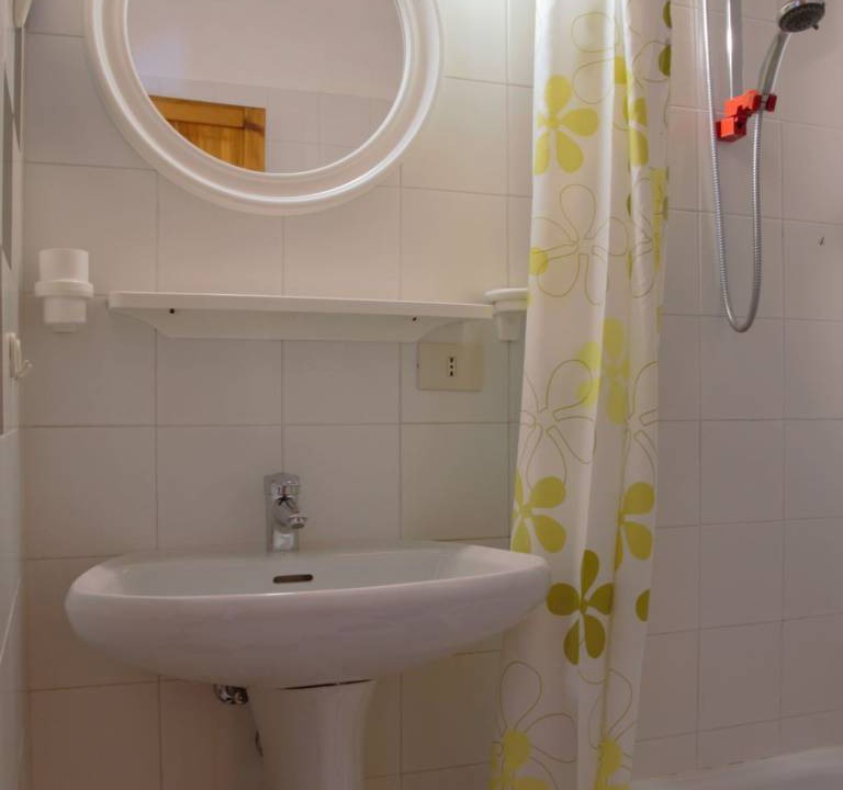 Photo of Bathroom in Garda
