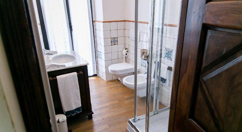 Photo of Bathroom in Calamandrana