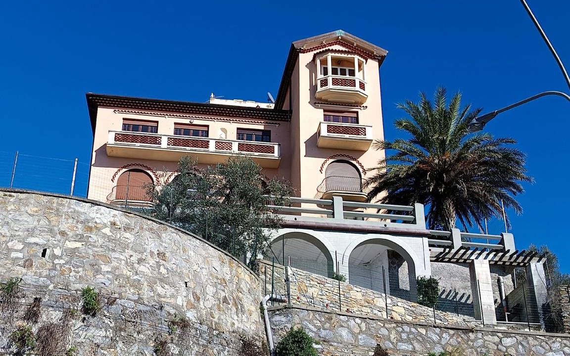 Photo of Others in Recco