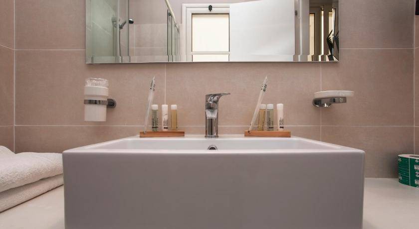 Photo of Bathroom in Defensola