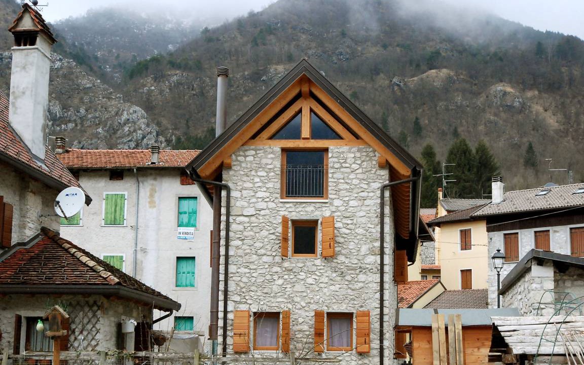 Photo of Buildings in Barcis