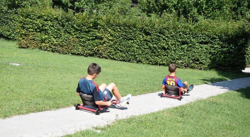 Photo of Others in Belvedere