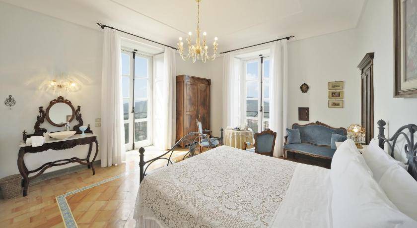 Photo of Bedroom in Castellabate Historic Centre