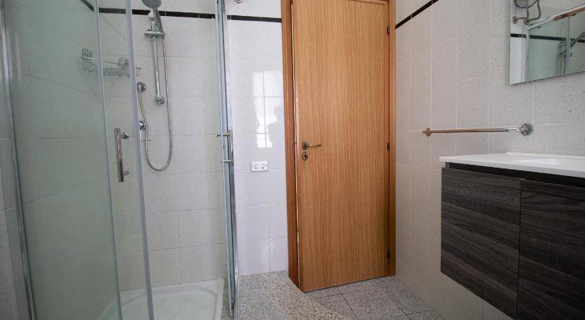 Photo of Bathroom in Funtana Meiga
