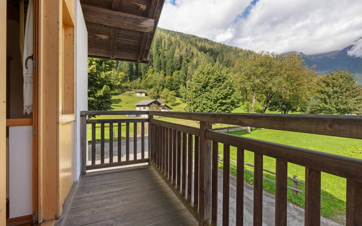 Photo of Patio Balcony in Caderzone Terme