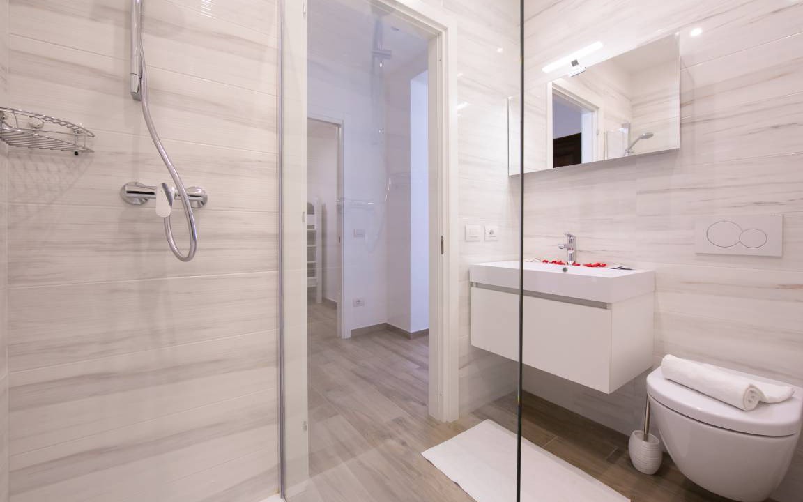 Photo of Bathroom in Menaggio