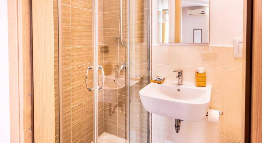 Photo of Bathroom in Palazzolo Acreide Historic Centre