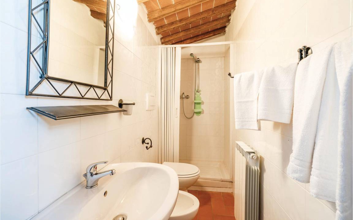 Photo of Bathroom in Loro Ciuffenna