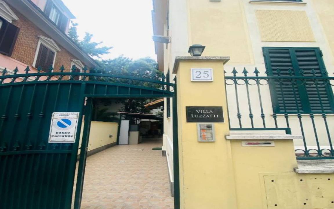 Photo of Others in Esquilino