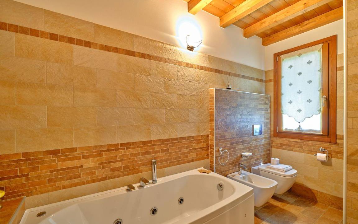 Photo of Bathroom in Salionze