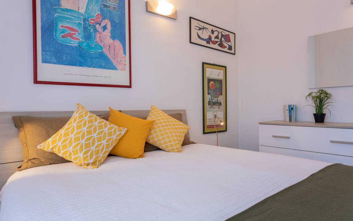 Photo of Bedroom in Parella