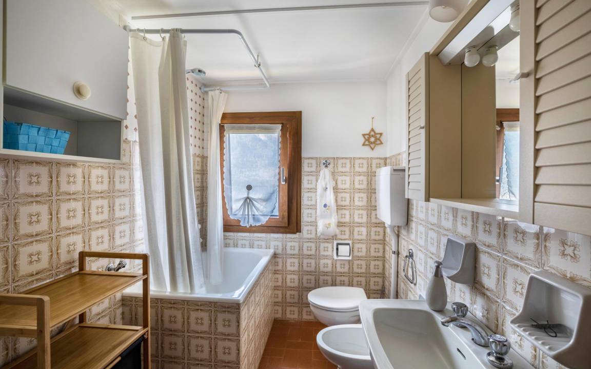 Photo of Bathroom in Agro